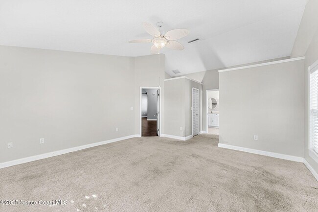 Building Photo - 445 Diana Blvd