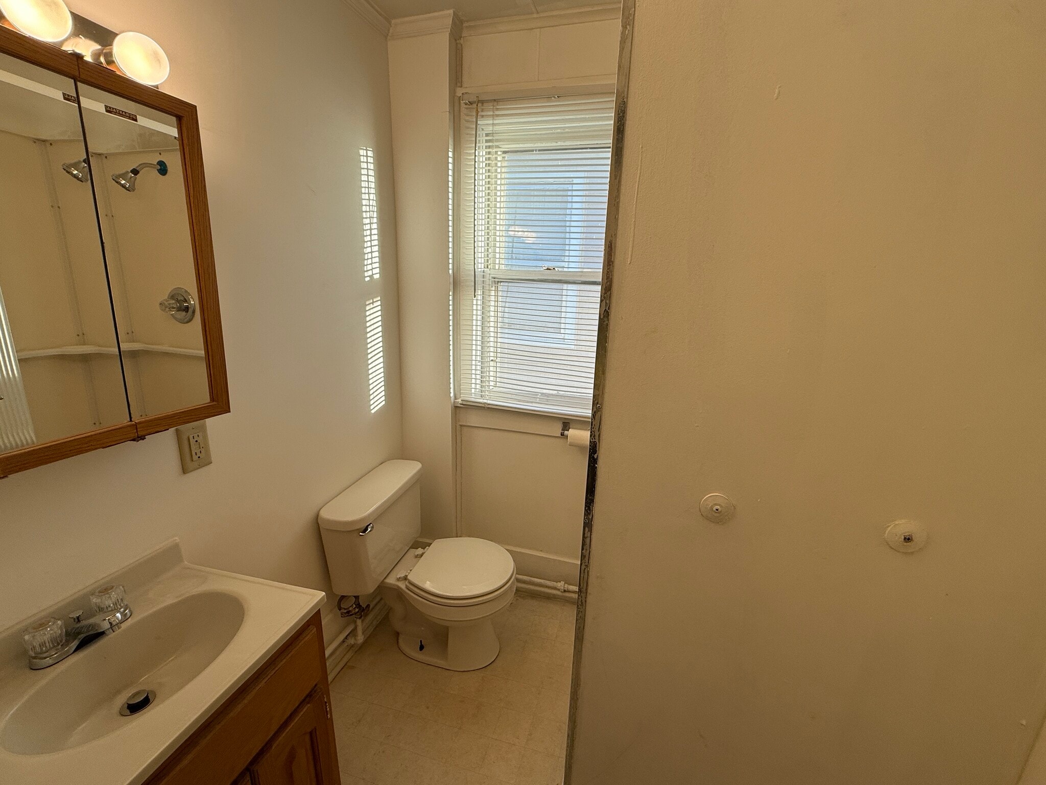 Building Photo - 222 N Dubuque St