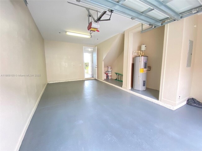 Building Photo - 770 Millbrae Ct