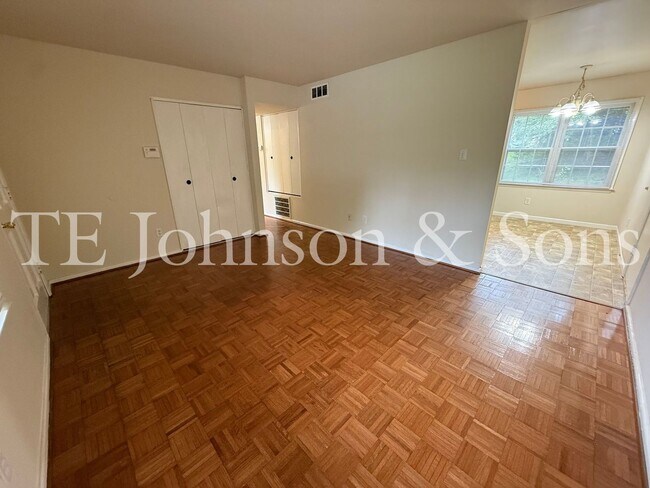 Building Photo - 4218 S Jasmin Ct