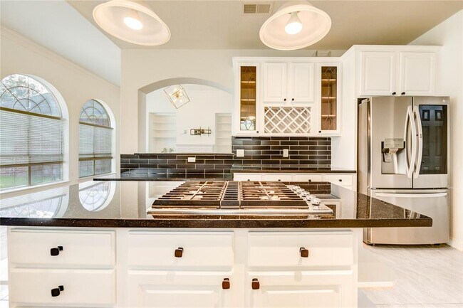 Building Photo - 8803 Memorial Creek Dr