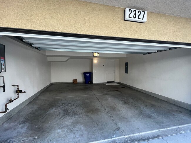 Building Photo - 2327 Verano Wy.