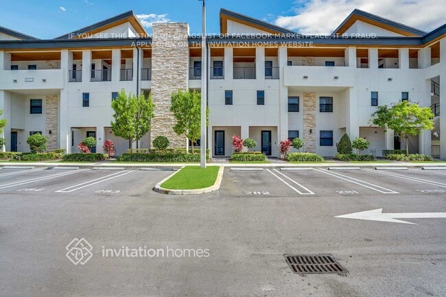 Building Photo - 10437 NW 82nd St