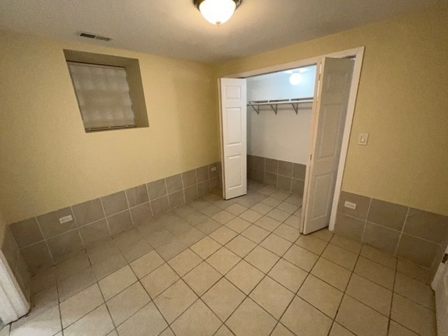 Building Photo - 2300 S Ridgeway Ave