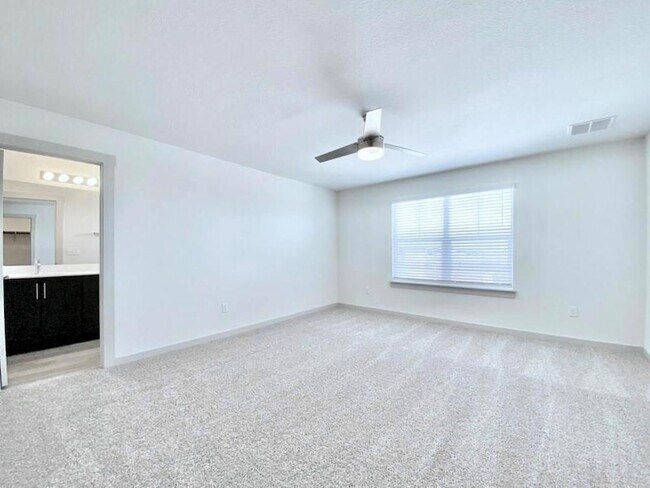 Building Photo - 1056 Winnsboro Lp