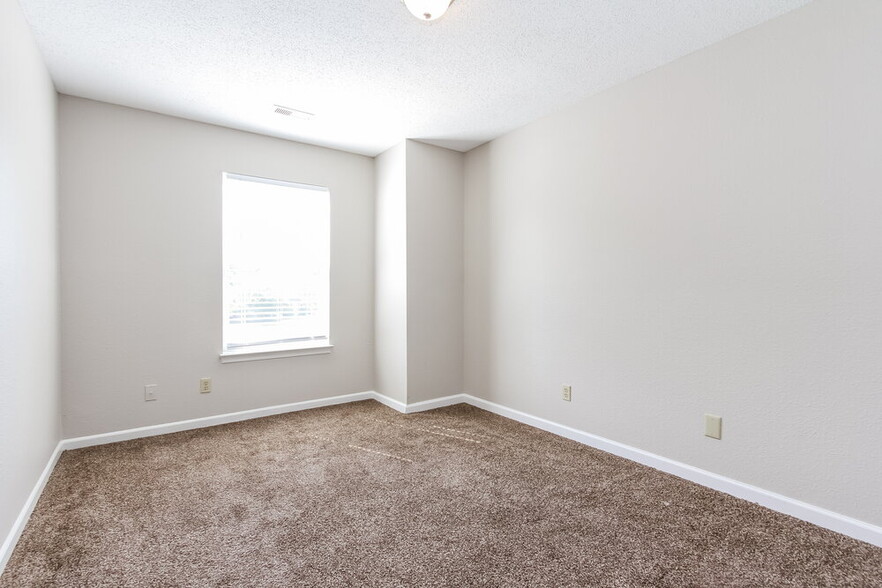 Building Photo - 4362 Fullwood Ct