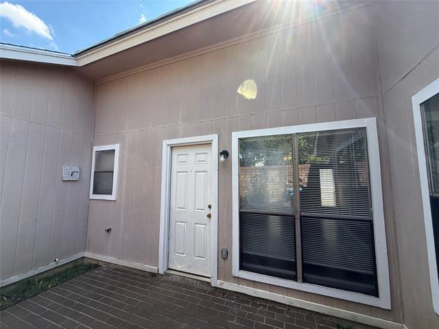 Building Photo - 1122 Concord Dr