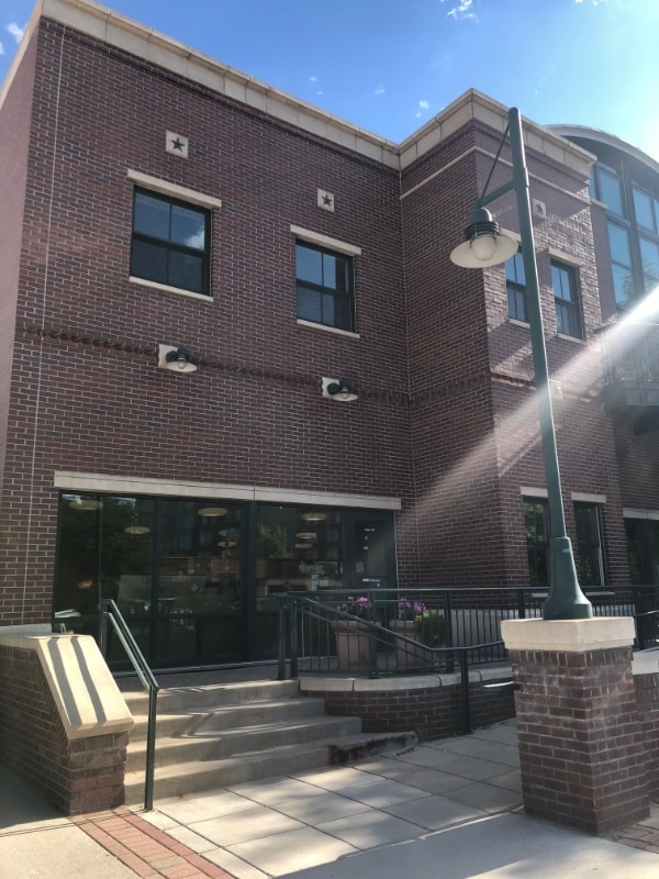 Building Photo - 315 E Mountain Ave