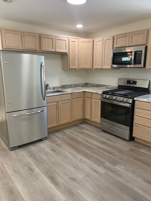 Building Photo - 138 Spencer St