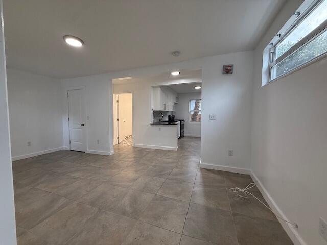 Building Photo - 919 2nd St
