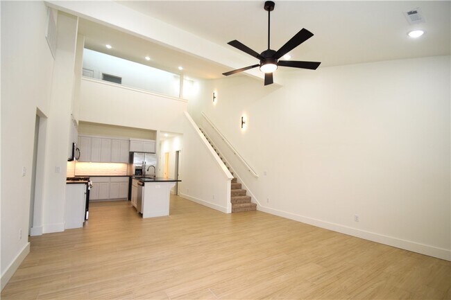 Building Photo - 674 Sun Meadows Loop