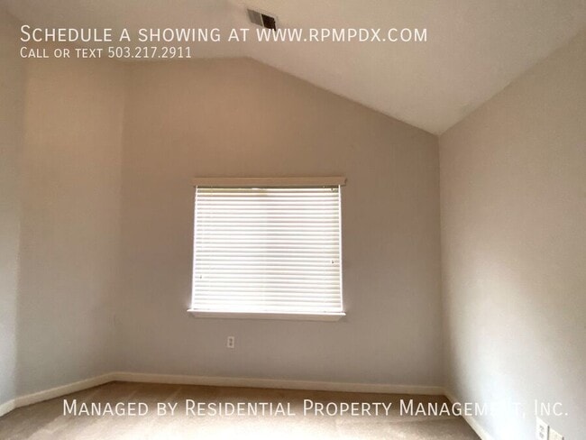 Building Photo - 2518 NW 1st Dr