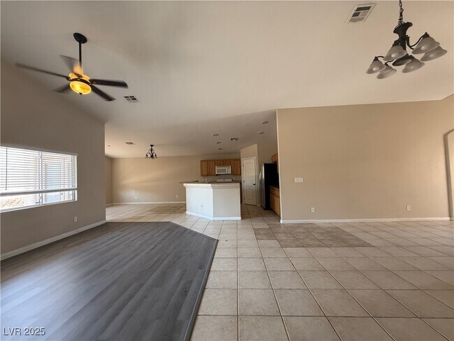Building Photo - 6607 N Ruddock Dr