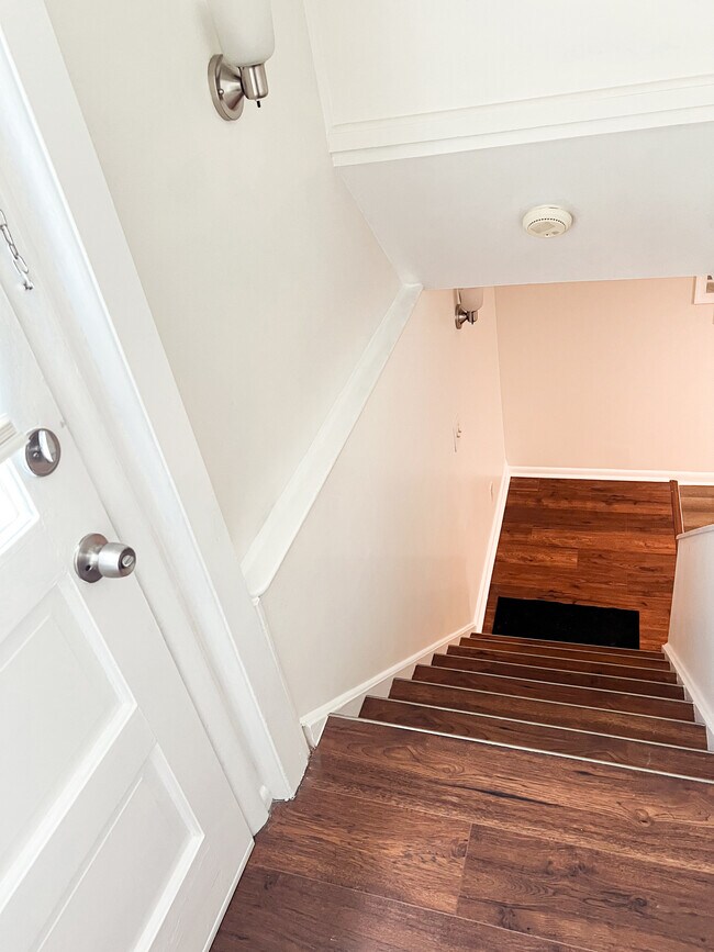 Building Photo - 7441 Convair Dr