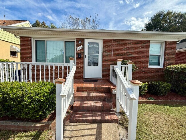 Building Photo - ***Renovated 3 Bedroom Ranch*Near Casino & Naval Hospital & Shipyard
