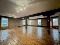 Building Photo - 12 Front St