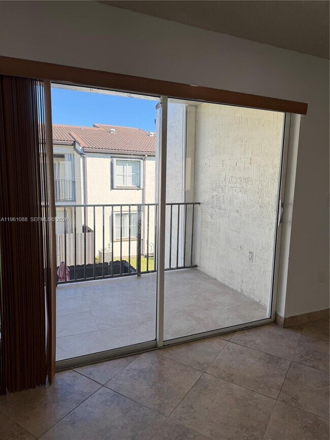 Building Photo - 1181 NW 125th Pl