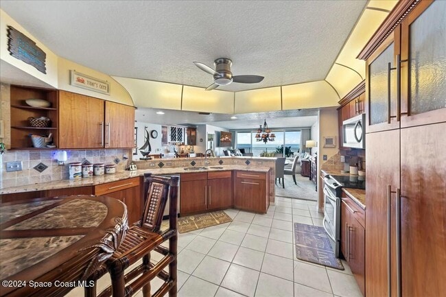 Building Photo - 925 N Hwy A1A