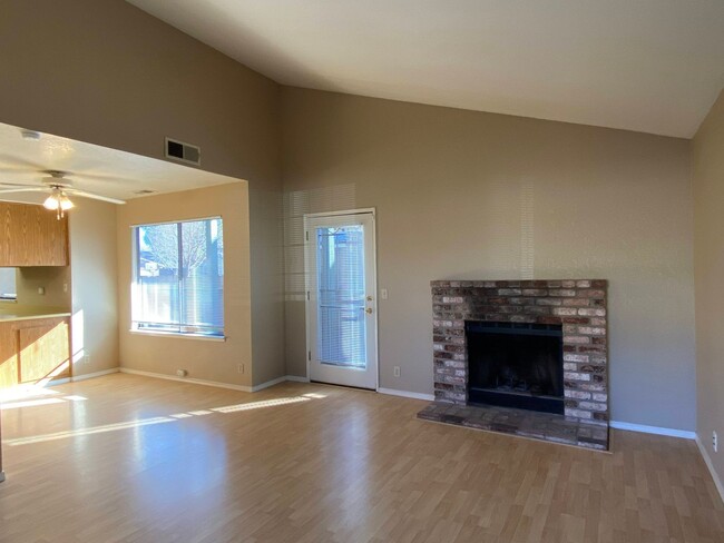 Building Photo - Two Bedroom Condo in North Stockton