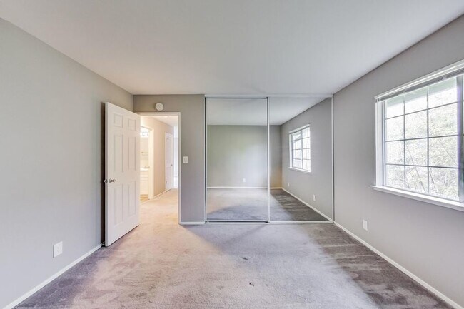 Building Photo - 1805 Sausal St