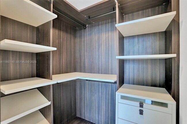 Building Photo - 301 Altara Ave