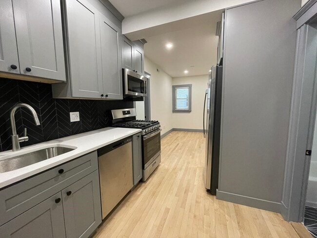 Building Photo - 41 Long Ave