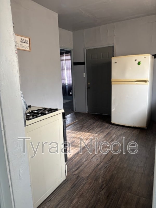 Building Photo - 7526 Wykes St