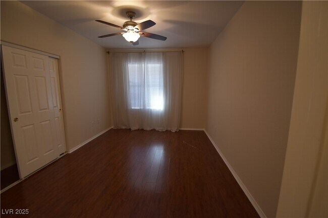 Building Photo - 10550 W Alexander Rd