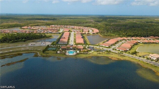 Building Photo - 1466 Artesia Dr W