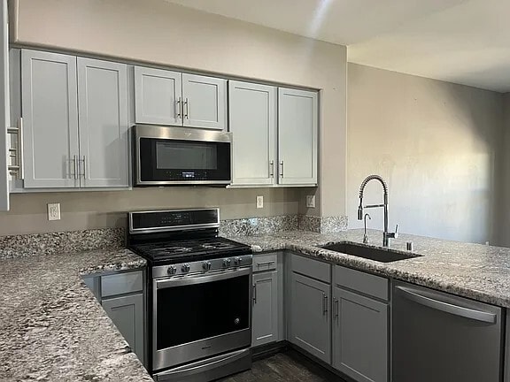 Building Photo - 11870 Tevare Ln