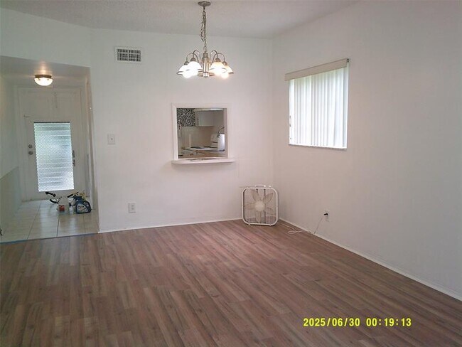 Building Photo - 5800 Margate Blvd