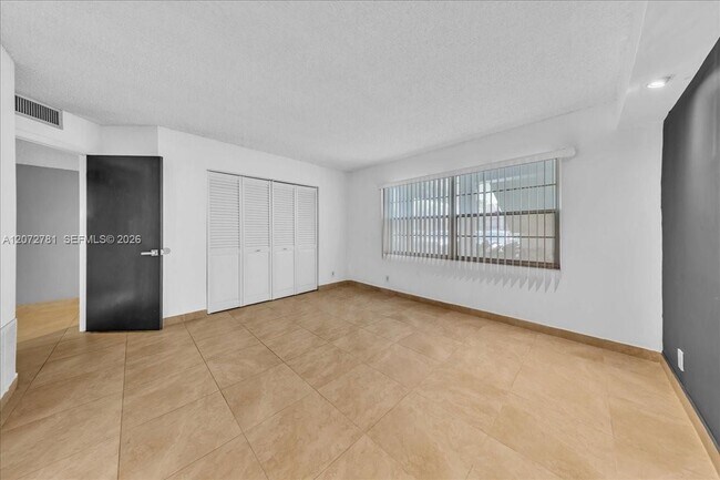 Building Photo - 1300 SW 125th Ave