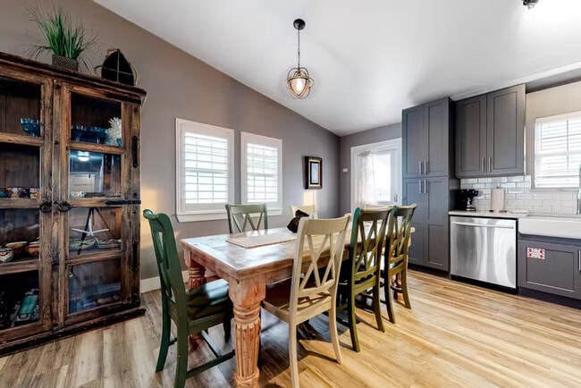 Building Photo - 607 Sand Key Dr