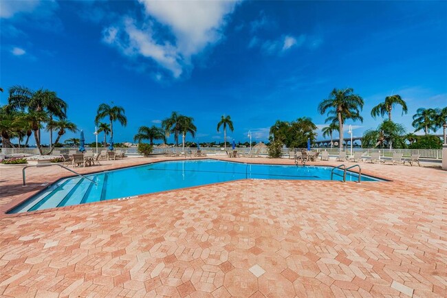 Building Photo - 6081 Bahia Del Mar Cir