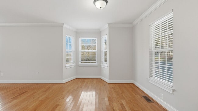 Building Photo - 3 Bedroom in North Chatt!