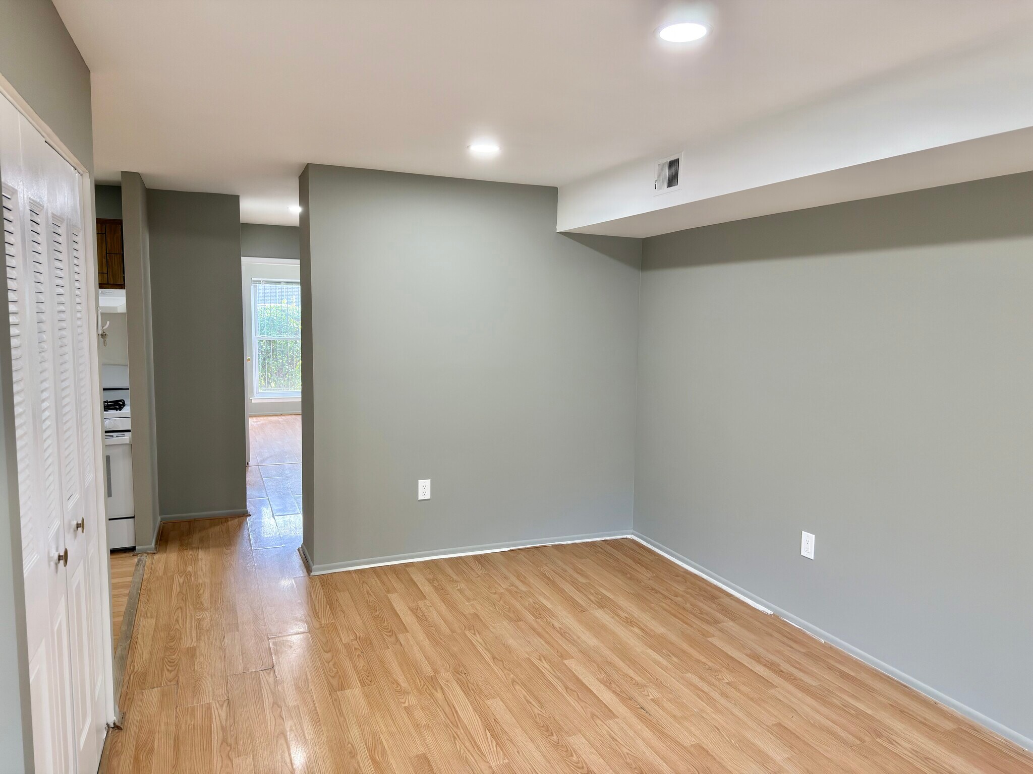 Building Photo - 9926 Haldeman Ave