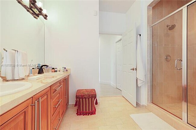 Building Photo - 34850 SW 218th Ave