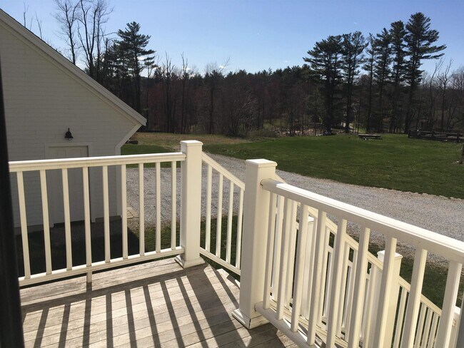 Building Photo - 26 N Main St