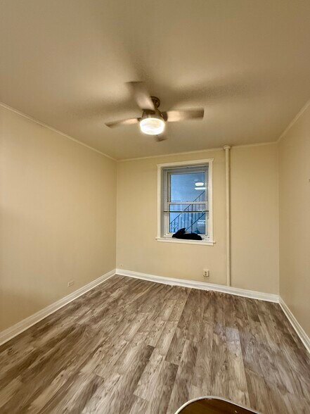 Building Photo - 1123 W Webster Ave
