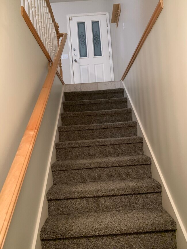 Building Photo - 325 E 100 S