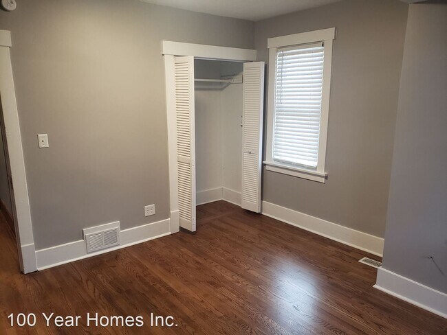 Building Photo - 4 br, 2 bath House - 5233 S. 49th Street