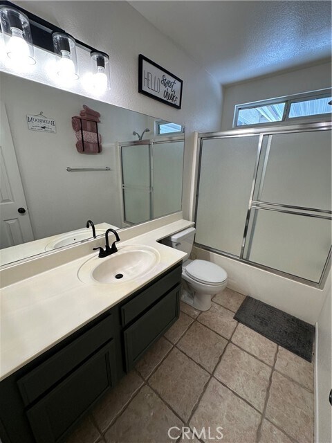 Building Photo - 2509 Fairway Dr