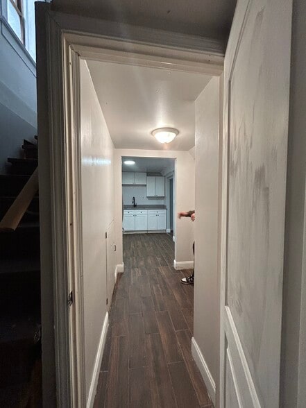 Building Photo - 1529 S Homan Ave