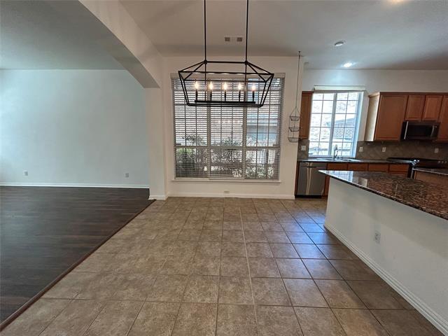 Building Photo - 4840 Van Zandt Dr