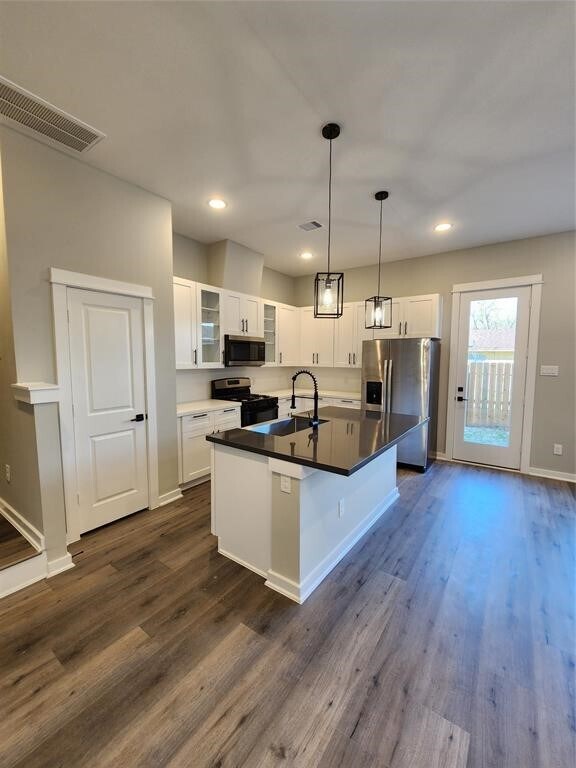 Building Photo - 6714 Parker Grv Ln