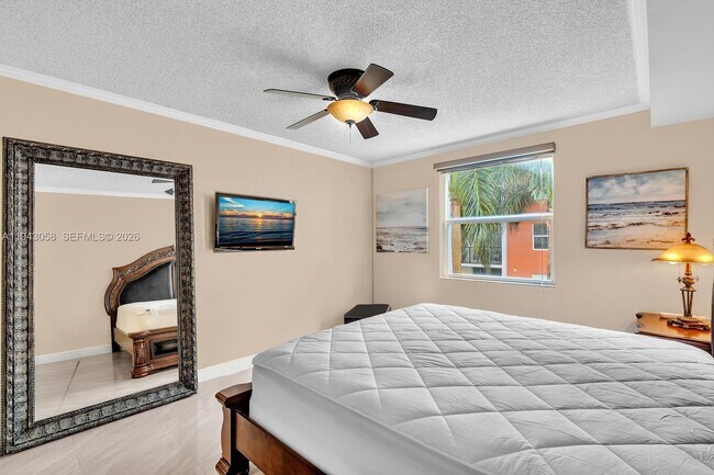 Building Photo - 17100 N Bay Rd