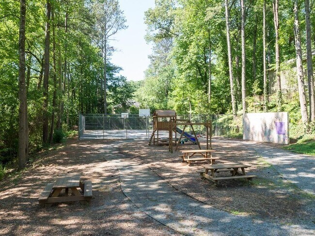 Building Photo - 5216 Willow Point Pkwy