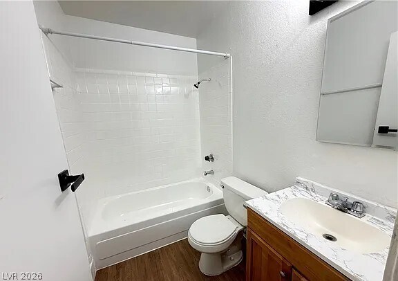 Building Photo - 4750 Thunderbolt Ave