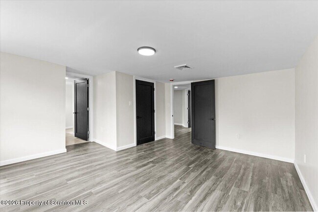 Building Photo - 523 Meyer St