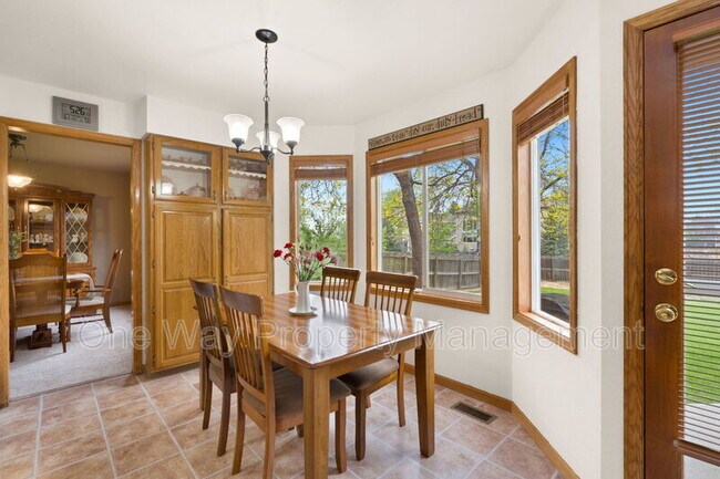Building Photo - 508 Parkwood Dr